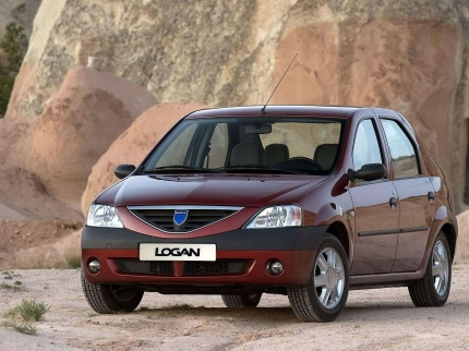 Dacia Logan (2004)